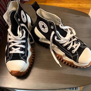 Converse zig zag sole sneakers. Barely worn.
